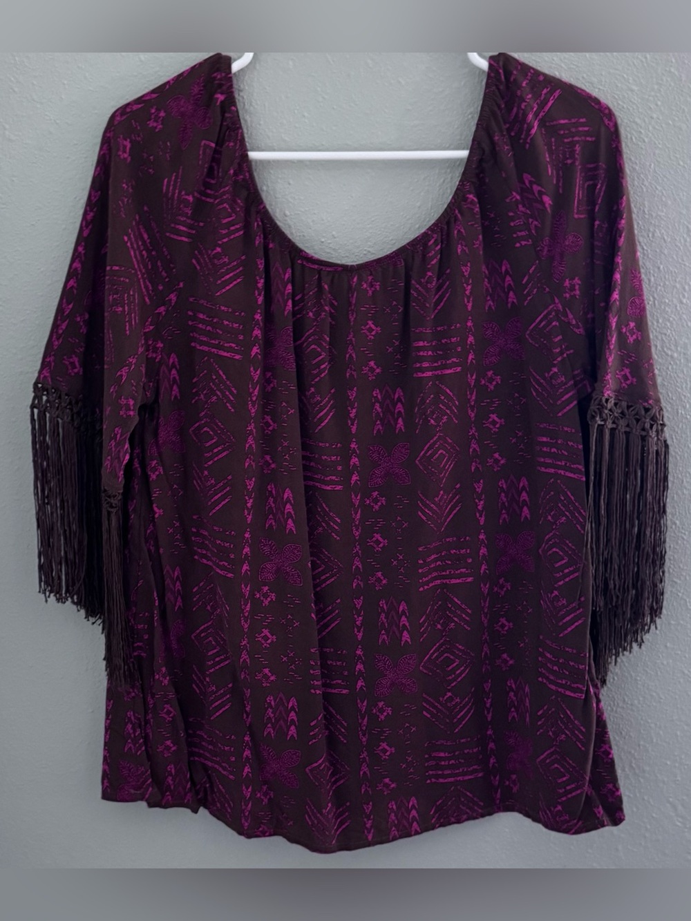 Wrangler Rock 47 Fuschia Patterned Boho Fringe Sleeve Top
